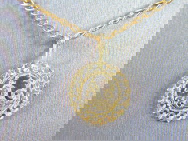 Womens Vintage 14k Gold Necklace w/ Capricorn Pendant