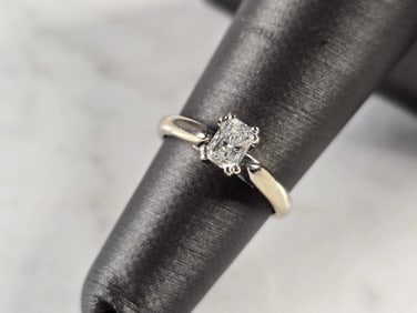 Womens Vintage Estate 14k White Gold Diamond Magic Glo Ring