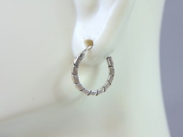 Womens Vintage Estate Sterling Silver Hoop Earrings