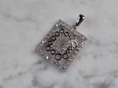 Womens Vintage Estate Sterling Silver CZ Stone Pendant
