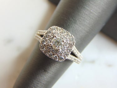 Womens Vintage Estate 14K White Gold Diamond Ring