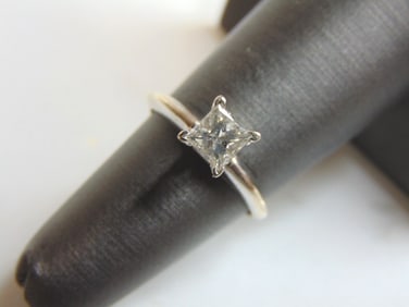 Vintage Estate 14K White Gold .50cts Diamond Ring