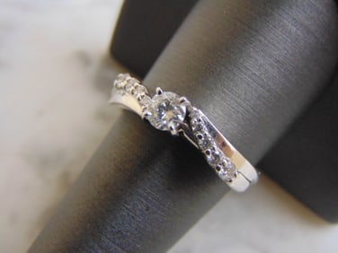 Womens Vintage Estate 14k Gold Diamond Ring