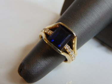 Womens Vintage 14K Gold Sapphire & Diamond Ring