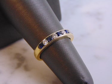 Women's Vintage Estate 18K Gold Diamond & Sapphire Ring