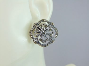 Womens Vintage Sterling Silver Modernist Earrings