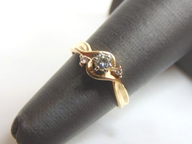 Womens Vintage Estate 14K Yellow Gold Diamond Ring