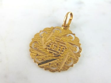 Vintage Estate 18k Gold Muslim Pendant