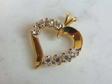 Womens Vintage Estate 14k Yellow Gold Heart Pendant