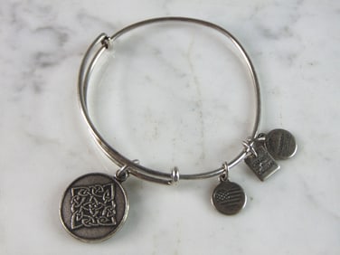Womens Vintage Estate Alex & Ani Celtic Knot Charm Bracelet