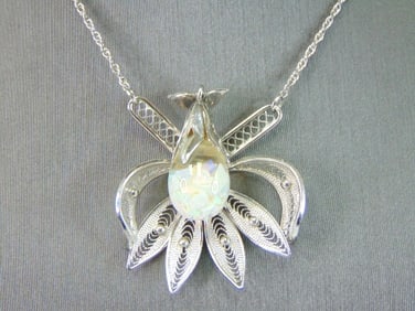 Womens Sterling Silver Modernist Flower Necklace