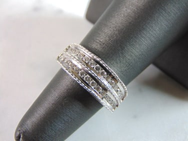 Womens Vintage Estate 18K White Gold Diamond Ring