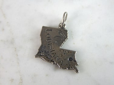 Womens Vintage Estate Sterling Silver State of Louisiana Charm