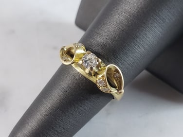 Womens Vintage Estate 14k Gold Diamond Ring