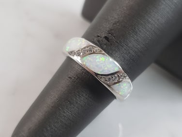Womens Vintage Estate Sterling Silver Modernist Opal Ring