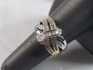 Womens Vintage Estate 10K Gold Diamond Cluster Ring