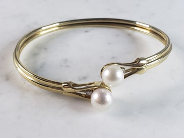 Womens Vintage Estate 14k Gold Pearl & Diamond Bangle Bracelet