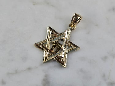 10K Yellow Gold Jewish Judaica Star of David Chai Pendant
