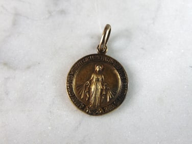 Vintage Estate 14K Yellow Gold Religious St. Mary Charm