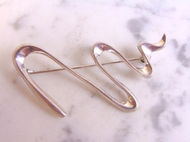 Vintage Women's Sterling Silver Brooch W/ Modern Design