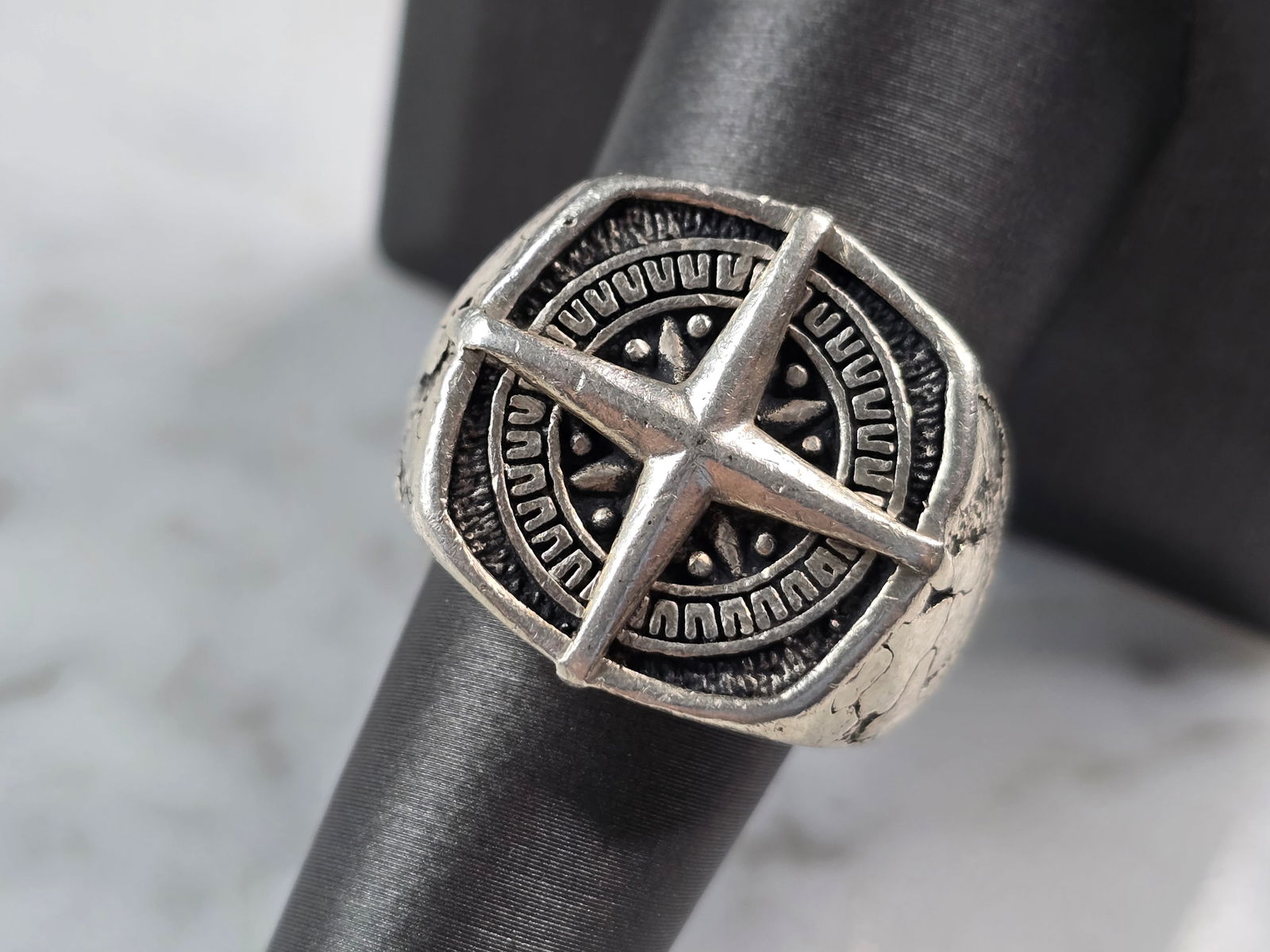 Mens Vintage Estate Sterling Silver Viking Cross Compass Ring (1 of 5)