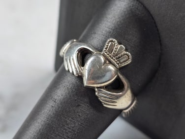 Mens Vintage Estate Sterling Silver Irish Claddagh Heart Ring