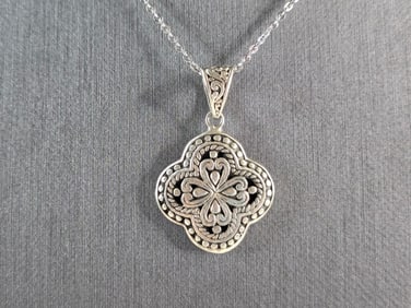 Womens Estate Sterling Silver Bali Style Clover Pendant Necklace