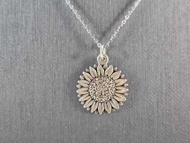 Womens Vintage Estate Sterling Sunflower Pendant Necklace