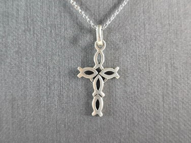 Womens Vintage Estate Sterling Silver Cross Pendant Necklace