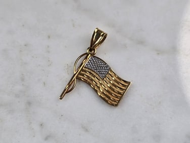 Vintage Estate 14K Gold " God Bless America " American Flag Pendant