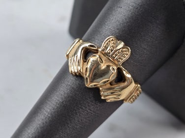 Mens Vintage Estate 14k Yellow Gold Irish Claddagh Ring