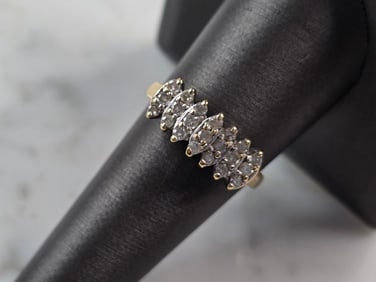 Womens Vintage Estate 10K Yellow Gold Diamond Cluster Ring