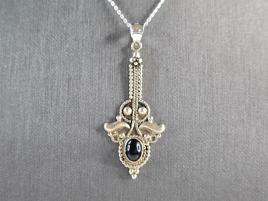 Womens Vintage Estate Sterling Silver Modernist Pendant w/ Necklace