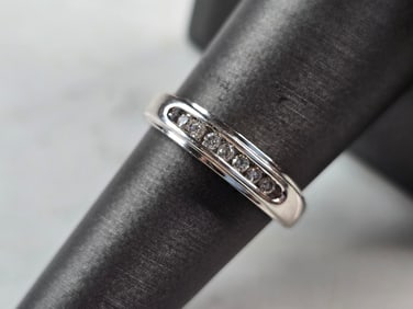 Womens Vintage Estate 10K White Gold Diamond Ring