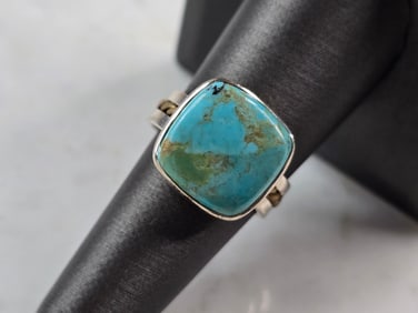 Womens Vintage Estate Sterling Silver Turquoise Ring