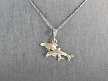 Womens Vintage Estate Sterling Silver Dolphin Pendant Necklace