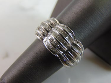 Womens Vintage Estate 10k White Gold Diamond Ring