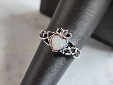 Womens Estate Sterling Silver Irish Claddagh Opal Heart Ring