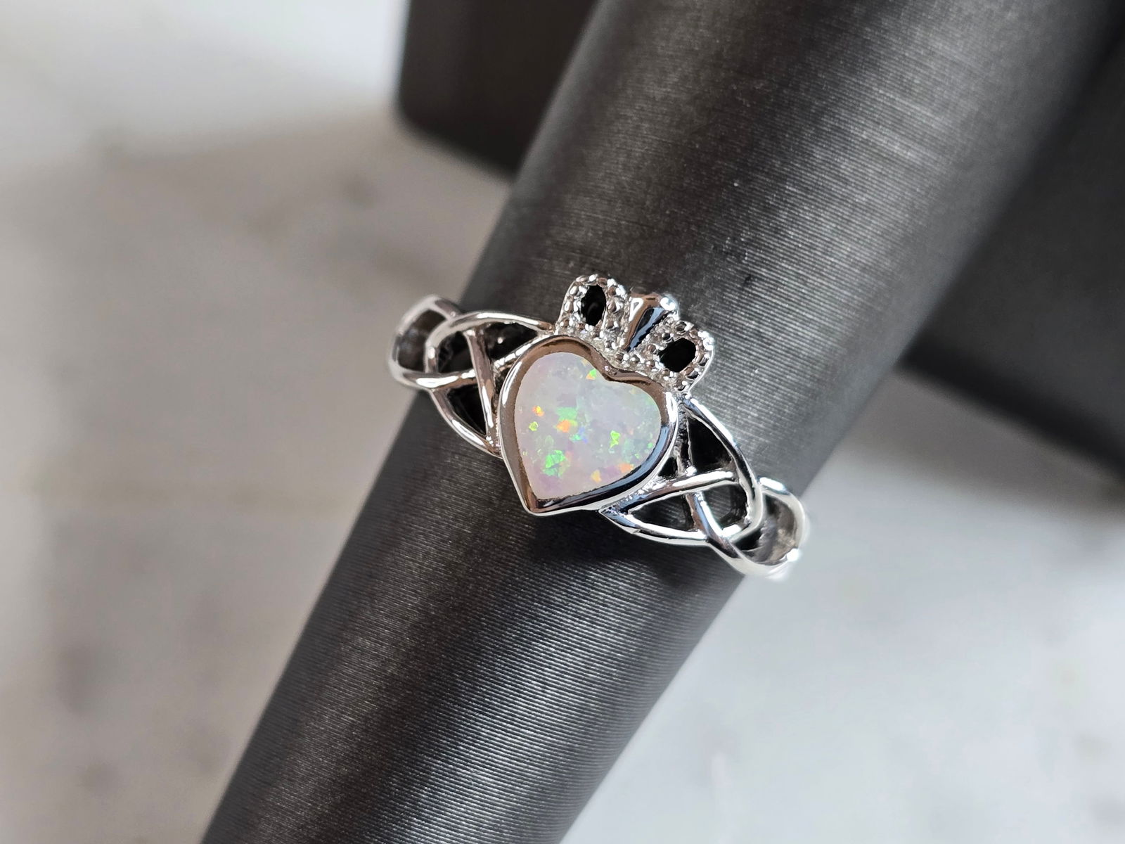 Womens Estate Sterling Silver Irish Claddagh Opal Heart Ring (1 of 5)