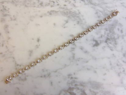 Womens Vintage Estate Sterling Silver Bracelet: FOR SALE IS A LOVELY VINTAGE ESTATE .925 STERLING SILVER BRACELET THAT MEASURES 8 5/8" LONG FROM THE CLASP, 1/4" WIDE, AND WEIGHS 18g. THIS WOULD MAKE A LOVELY GIFT FOR THAT SOMEONE SPECIAL. ANY QUEST