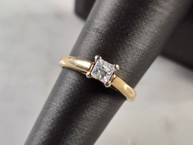 Womens Vintage Estate 14k Yellow Gold Diamond Engagement Ring
