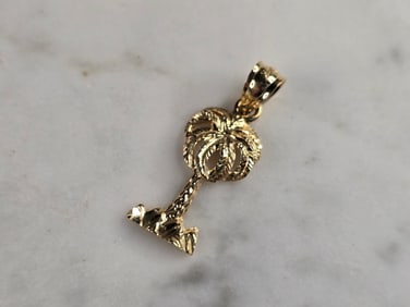 Womens Vintage Estate 14K Yellow Gold Palm Tree Pendant