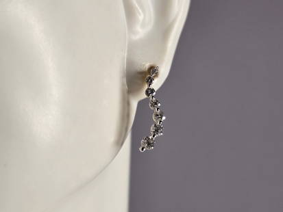 Pr of Womens 14K Yellow Gold Diamond Modernist Earrings: A PAIR OF WOMENS 14K YELLOW GOLD DIAMOND EARRINGS WITH APPROXIMATELY .46cts OF DIAMONDS. THE EARRINGS WEIGH 1.5g, AND MEASURE 5/8" LONG BY 1/8" WIDE. THIS MAKES A LOVELY GIFT FOR THAT SOMEONE