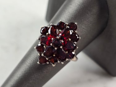 Womens Vintage Estate Sterling Silver Garnet Ring