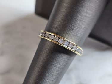 Womens Vintage Estate 10K Yellow Gold Diamond Ring