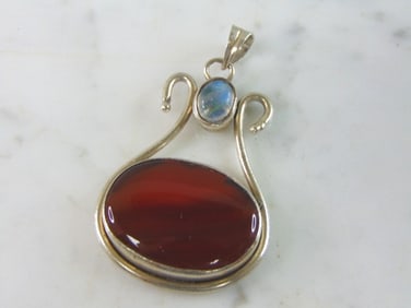 Womens Vintage Estate Sterling Silver Agate Pendant