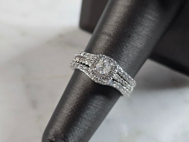 Womens Vintage Estate 10K White Gold Diamond Engagement Ring