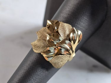 Womens Vintage Estate 14K Yellow Gold Floral Italian Ring