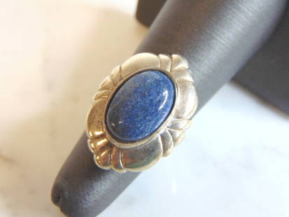 Womens Vintage Estate Sterling Silver Lapis Lazuli Ring: FOR SALE IS THIS WONDERFUL WOMENS VINTAGE ESTATE STERLING SILVER LAPIS LAZULI RING. NOT SURE IF STONE IS REAL OR MAN MADE. THE RING WEIGHS 9g, AND IS A SIZE 4.5. ANY QUESTIONS PLEASE DO NOT HESITATE T