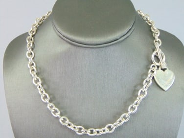 Womens Vintage Estate Heart Necklace